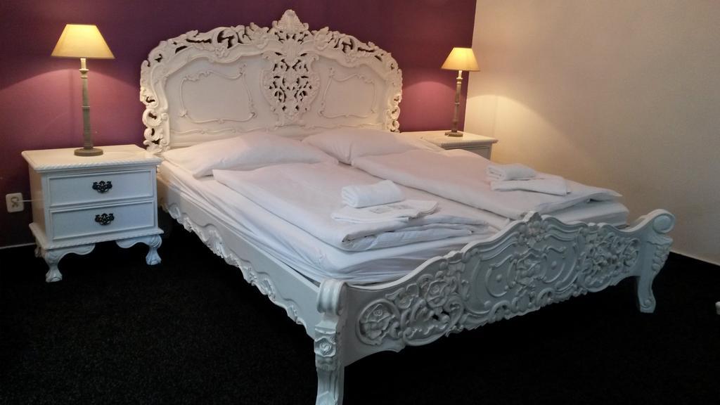 Hotel Old