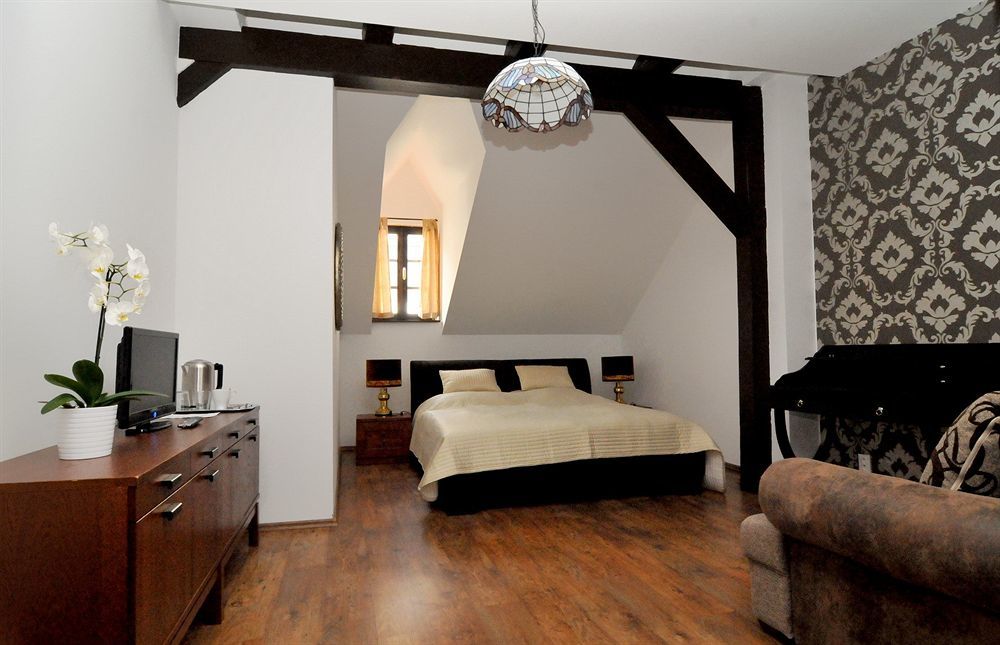 Hotel Old