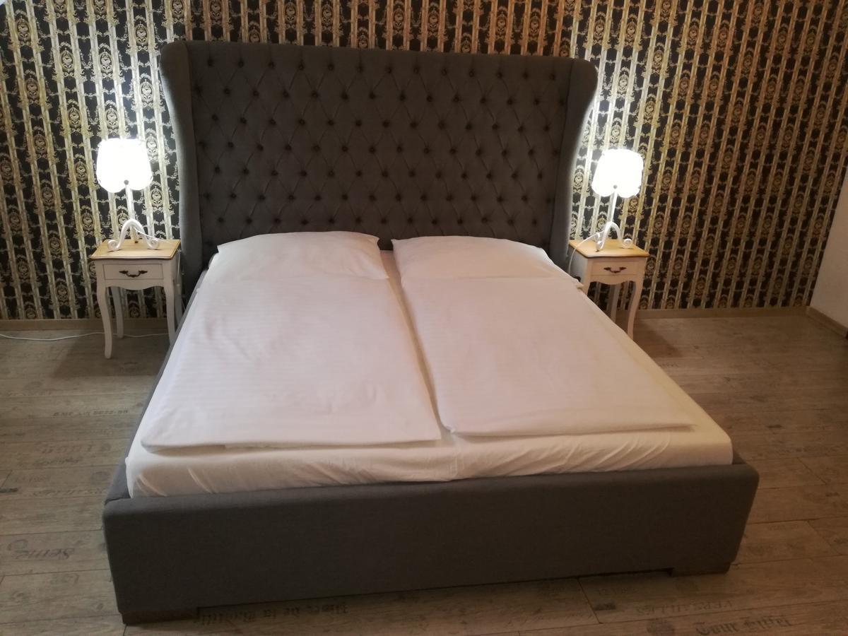 Hotel Old